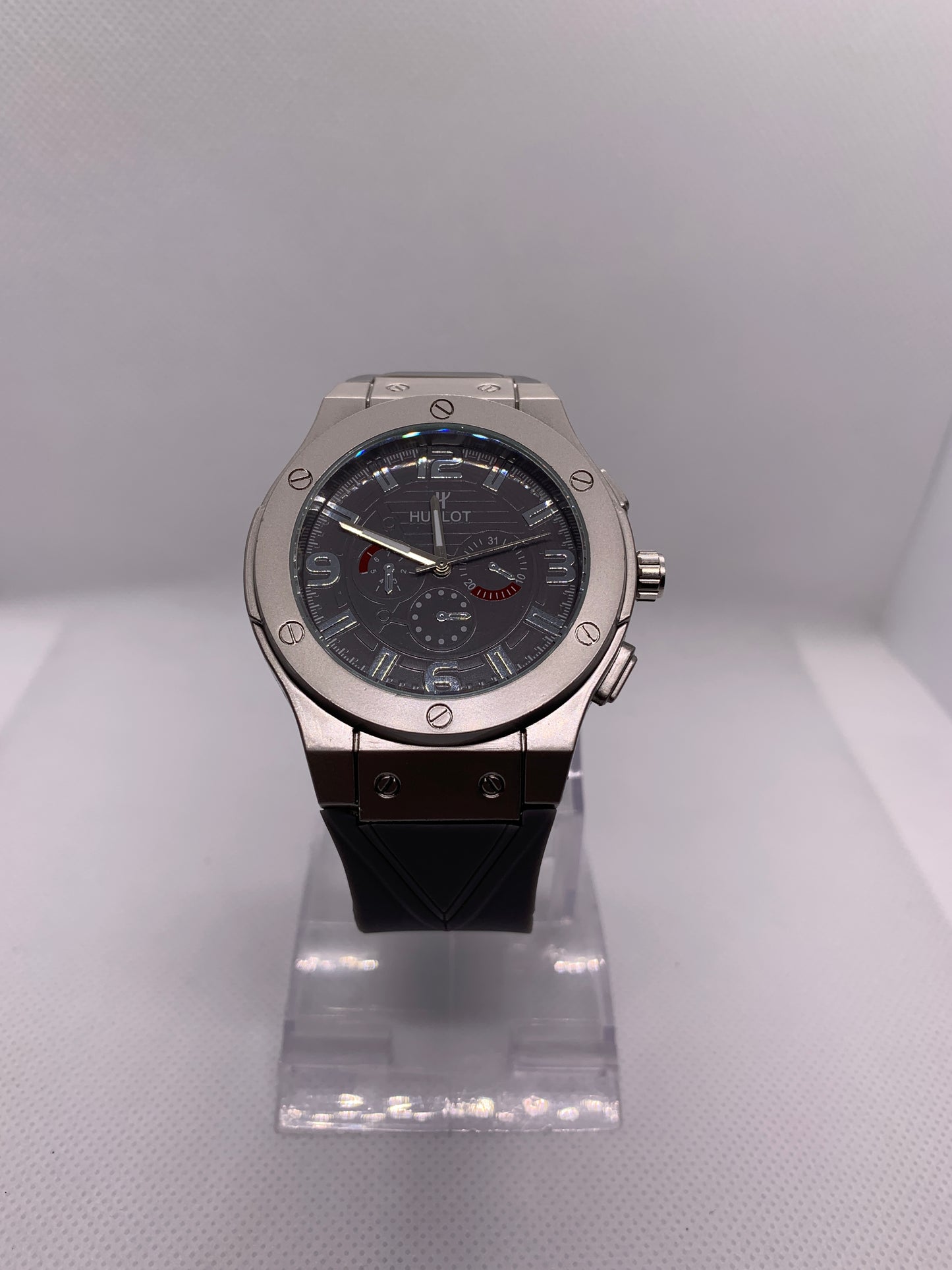 Silver Steel Men’s Luxury Watch – Black Dial Chronograph Design