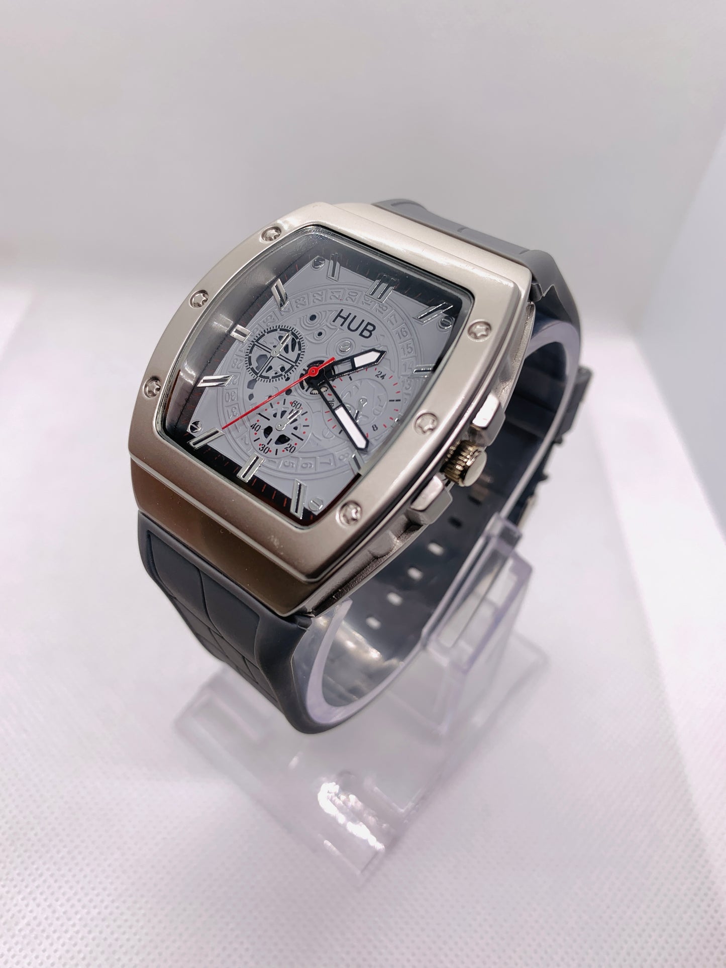 Modern Silver Skeleton Men’s Watch — Sporty Silicone Strap