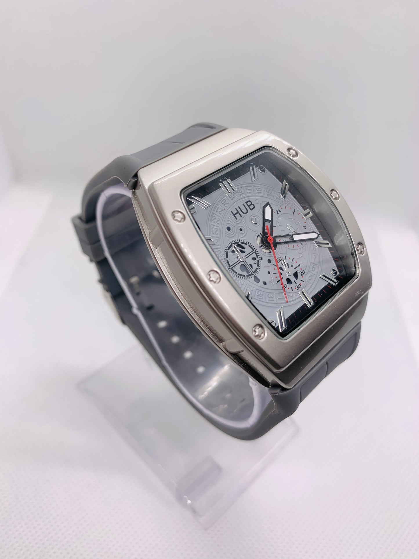 Modern Silver Skeleton Men’s Watch — Sporty Silicone Strap